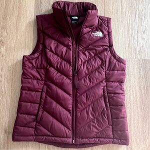 The North Face Vest - Medium - Wine color